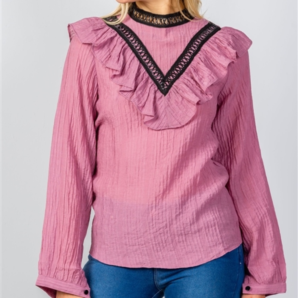 RUFFLE CONTRAST CROCHET BLOUSE